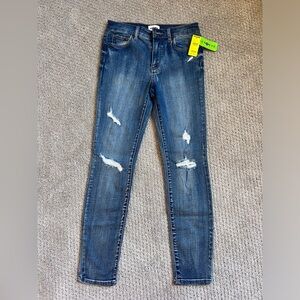 NWT Tilly’s RSQ Straight Legged Jeans. Size 14